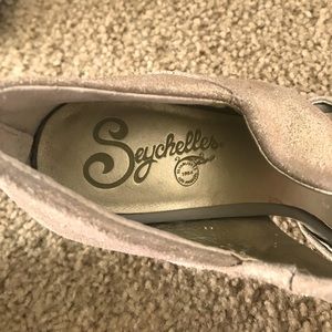 Seychelles Gold Heels - Pin-Up Peeptoe Heels